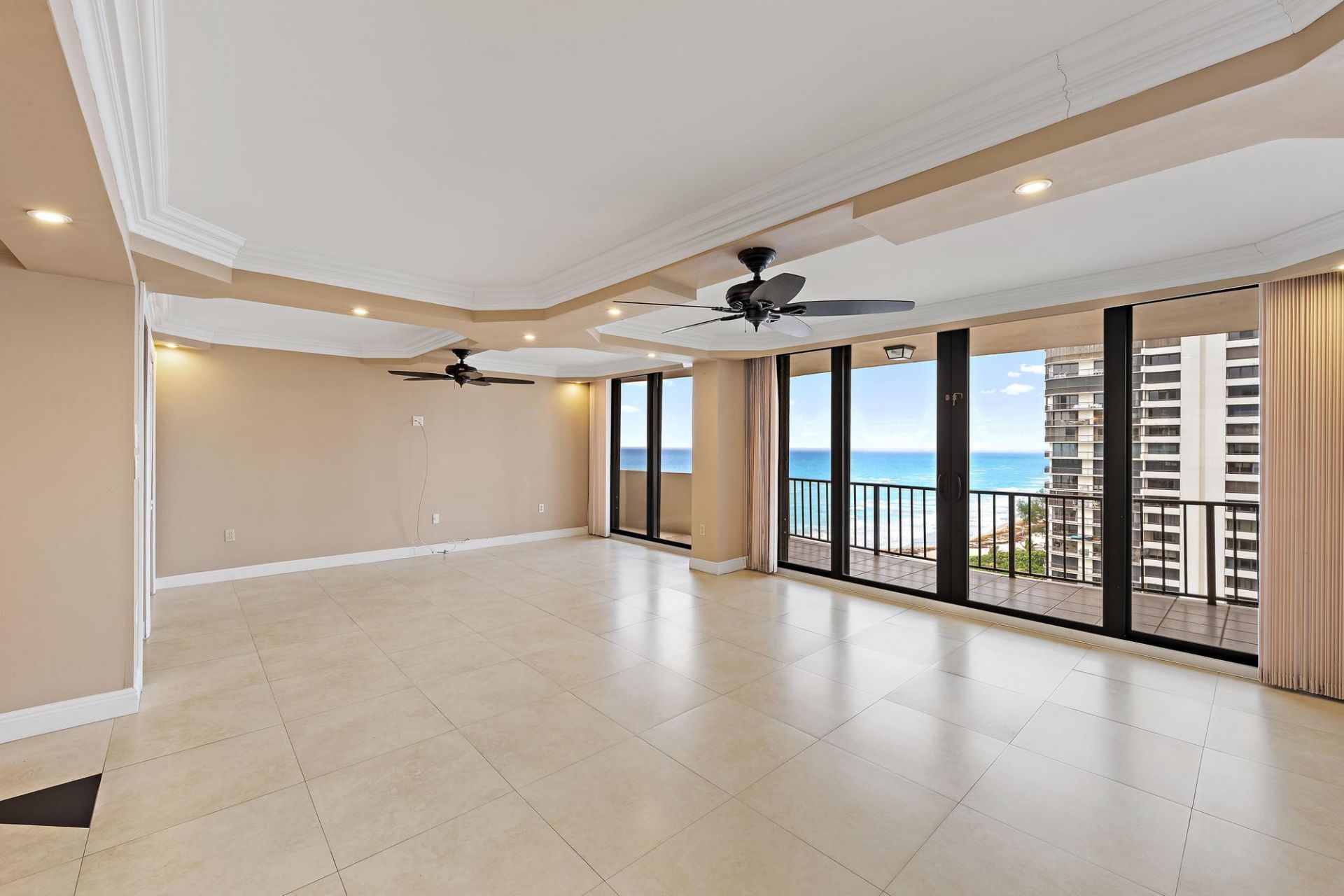 4200 N Ocean Drive, Unit 1-1404, Singer Island, FL 33404 Photo