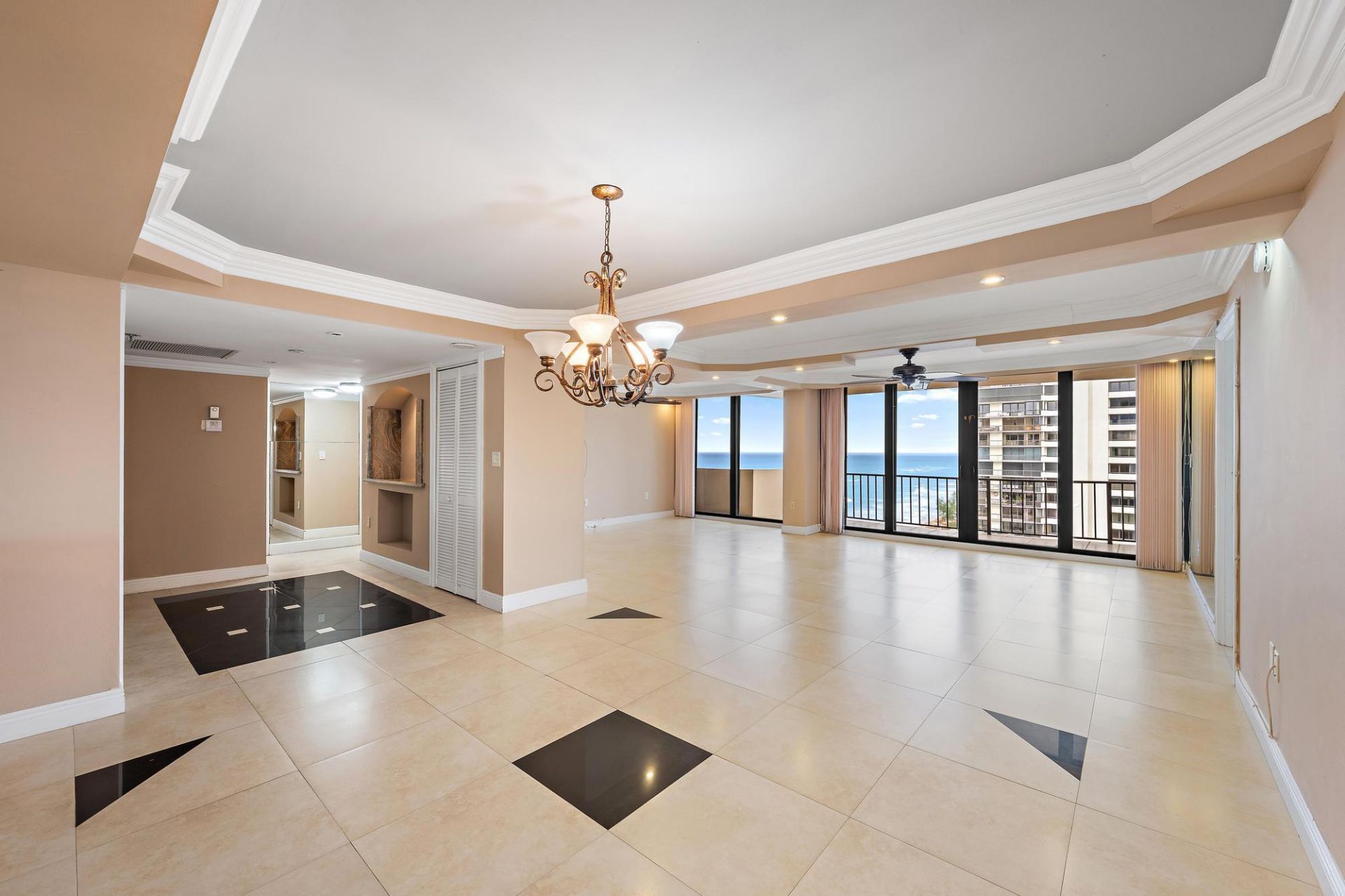 4200 N Ocean Drive, Unit 1-1404, Singer Island, FL 33404 Photo