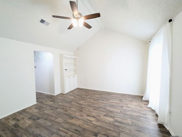 402 Lee Dr, Unit #4B, Baton Rouge, LA 70808