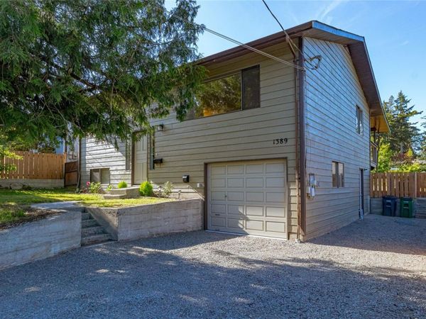 1389 Hastings St , Saanich, BC V8Z 2W6