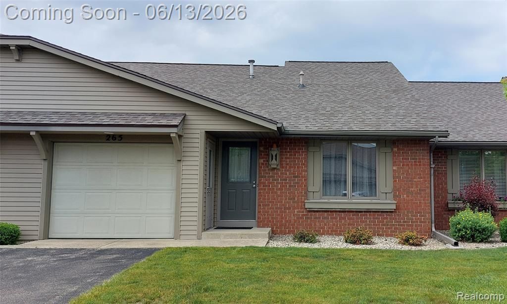 265 Interlaken Court, Zeeland Township, MI 49464 Main Photo
