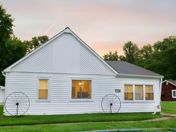 48677 SUGARBUSH Road, Chesterfield Twp, MI 48047