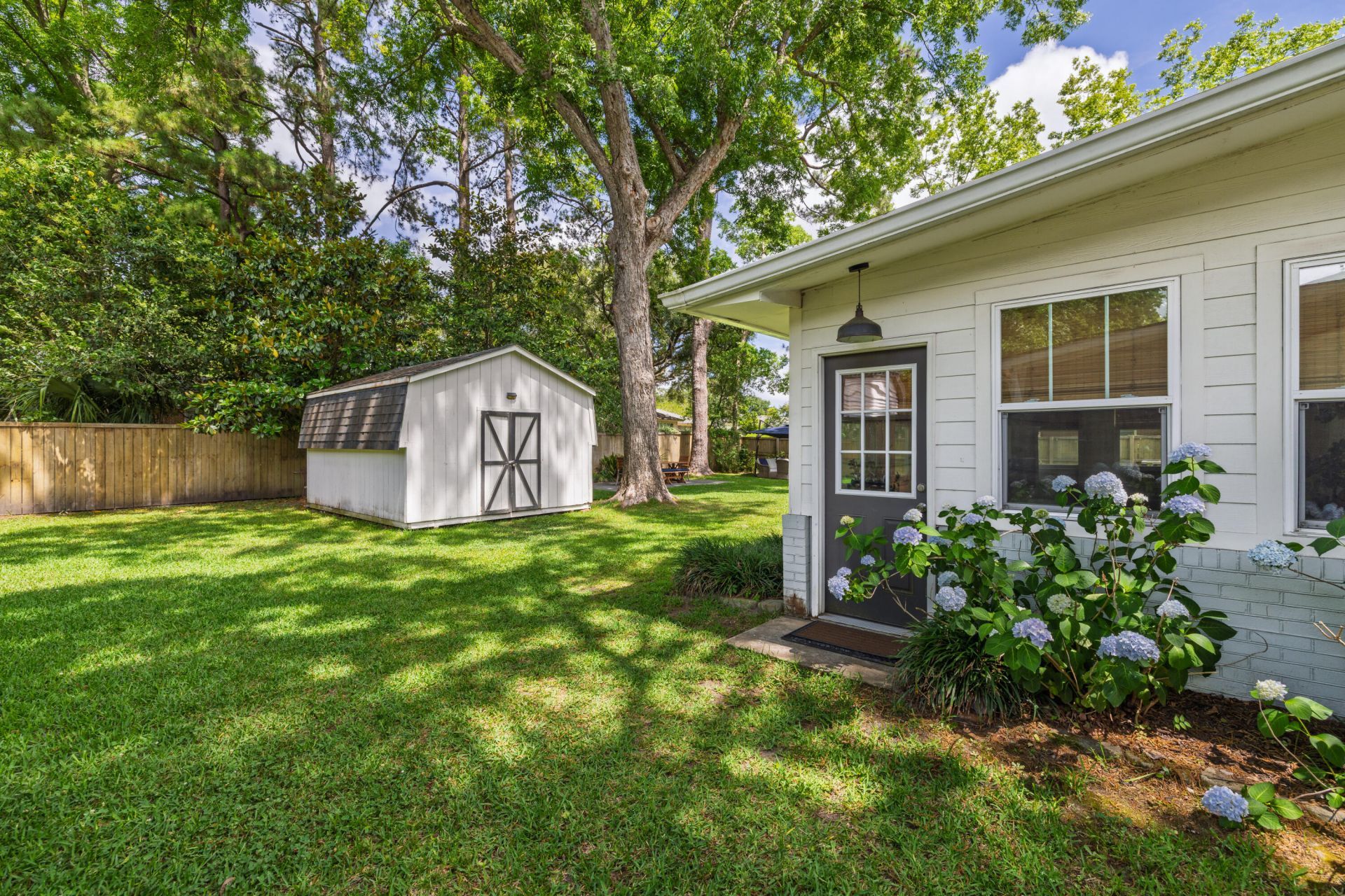 336 Cabell Street Photo 40