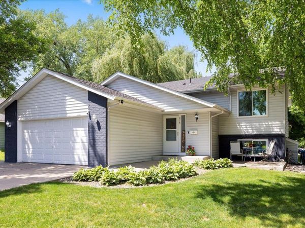 675 5th Avenue E, Shakopee, MN 55379