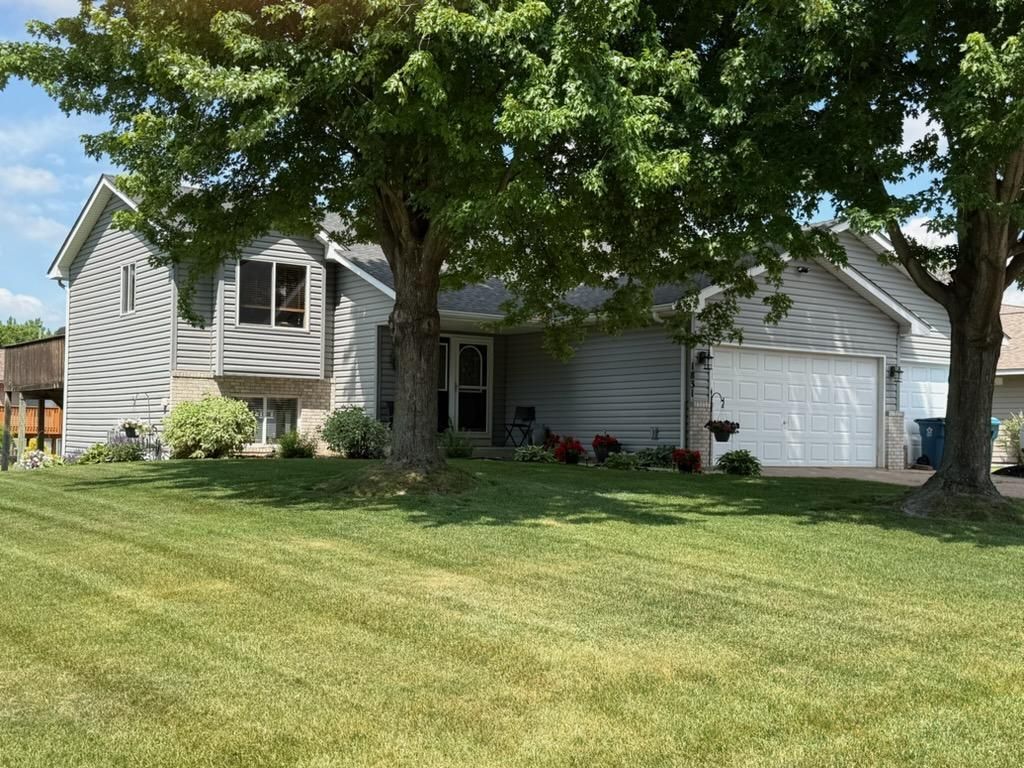 1831 73rd Street , Hugo, MN 55038