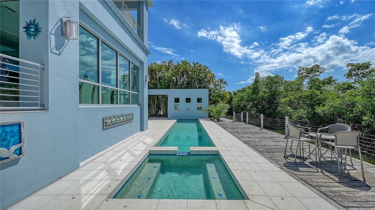 705 Jungle Queen Way, Longboat Key, FL 34228 Photo