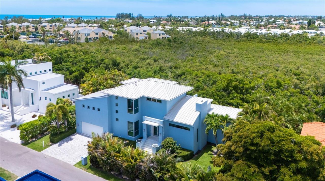 705 Jungle Queen Way, Longboat Key, FL 34228 Photo