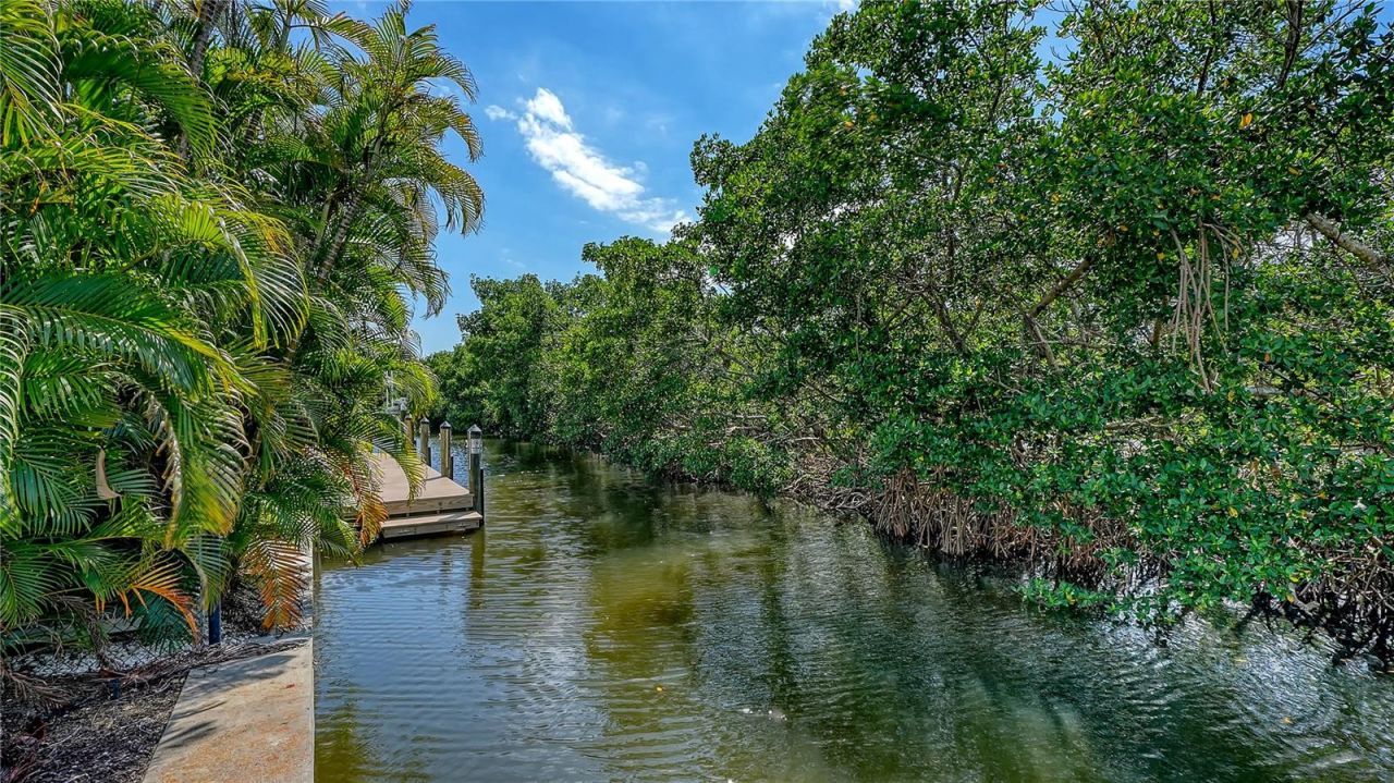 705 Jungle Queen Way, Longboat Key, FL 34228 Photo