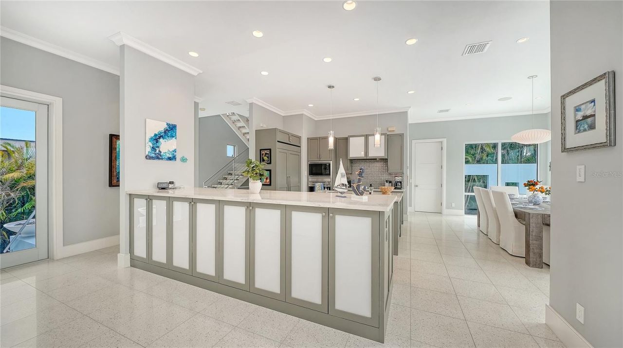 705 Jungle Queen Way, Longboat Key, FL 34228 Photo