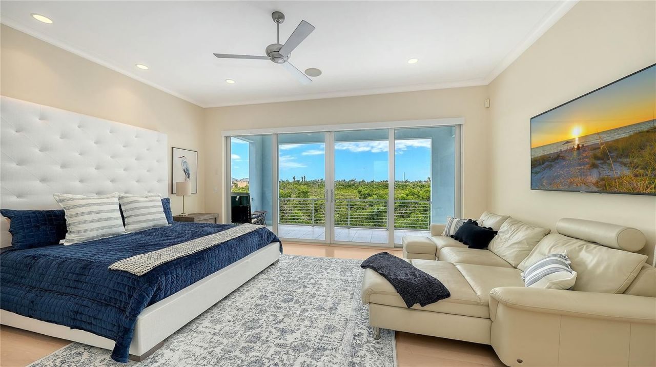 705 Jungle Queen Way, Longboat Key, FL 34228 Photo