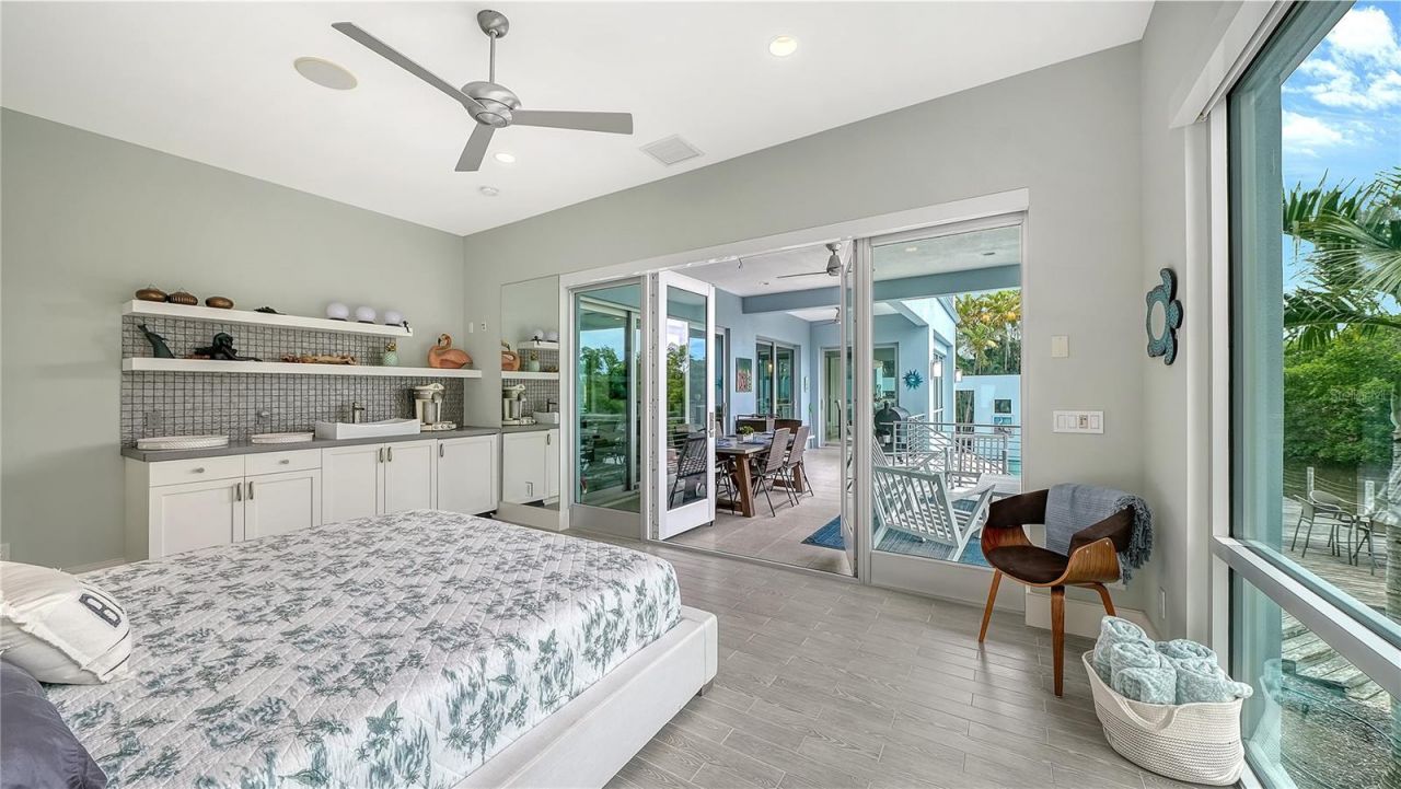 705 Jungle Queen Way, Longboat Key, FL 34228 Photo