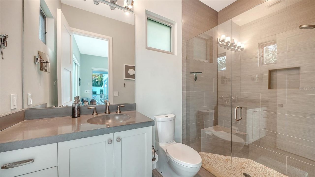 705 Jungle Queen Way, Longboat Key, FL 34228 Photo