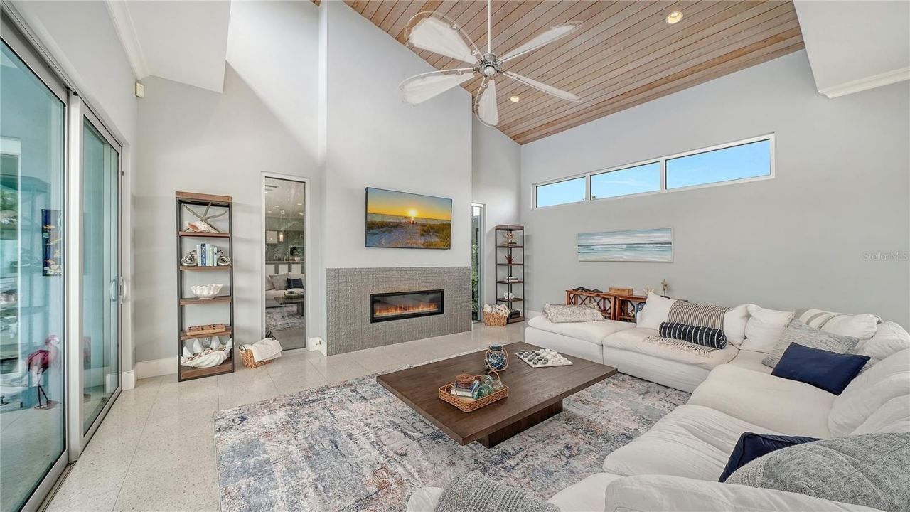 705 Jungle Queen Way, Longboat Key, FL 34228 Photo