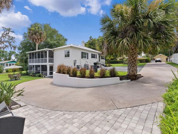 306 N CLAYTON STREET , MOUNT DORA, FL 32757