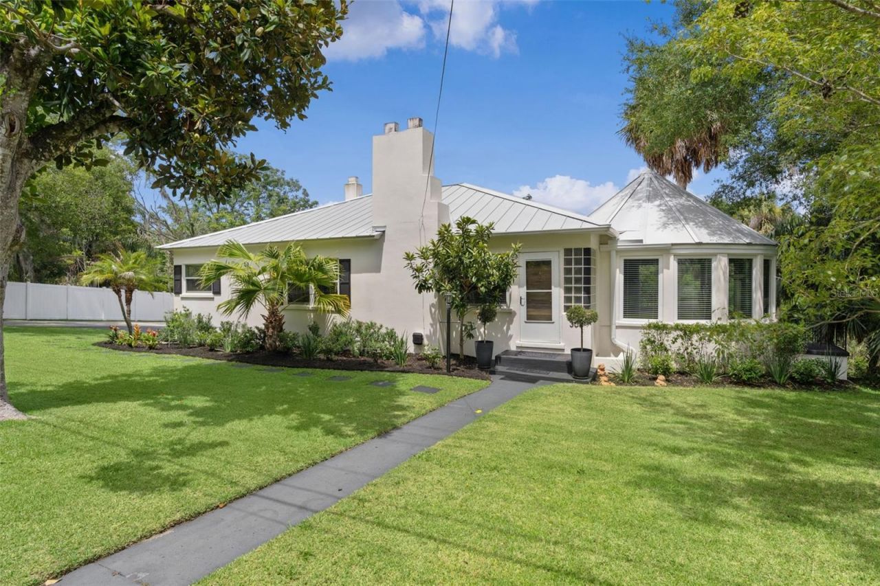 306 N Clayton Street, Mount Dora, FL 32757 Photo