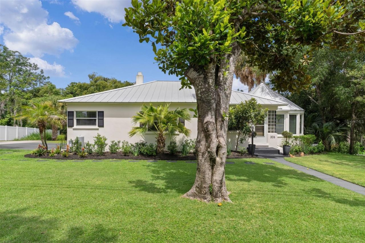306 N Clayton Street, Mount Dora, FL 32757 Photo