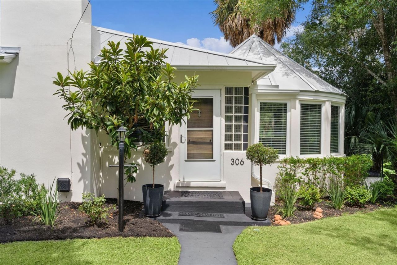 306 N Clayton Street, Mount Dora, FL 32757 Photo