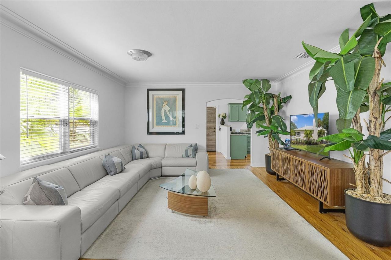 306 N Clayton Street, Mount Dora, FL 32757 Photo