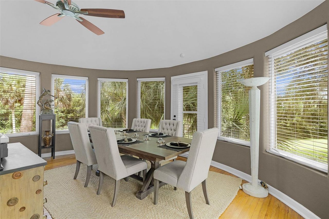 306 N Clayton Street, Mount Dora, FL 32757 Photo