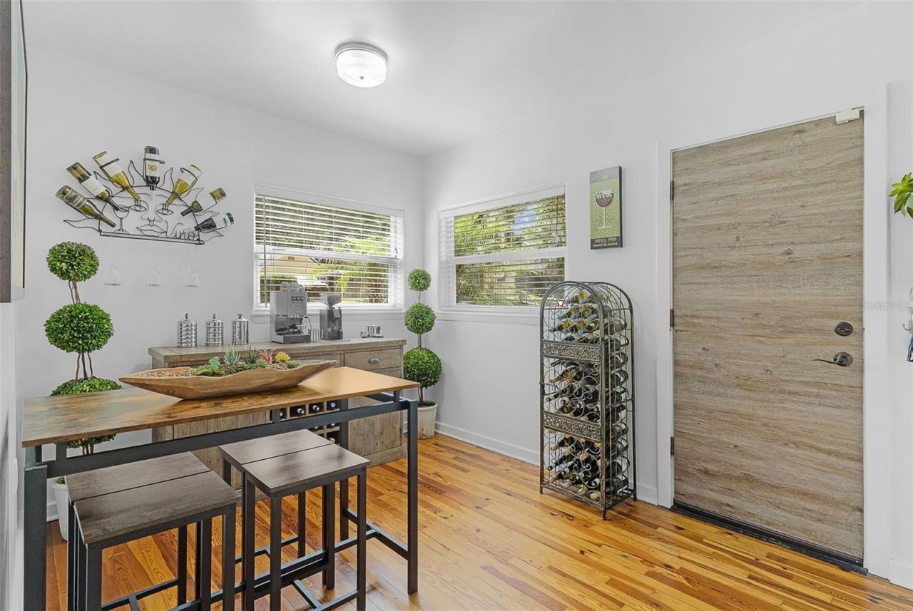 306 N Clayton Street, Mount Dora, FL 32757 Photo
