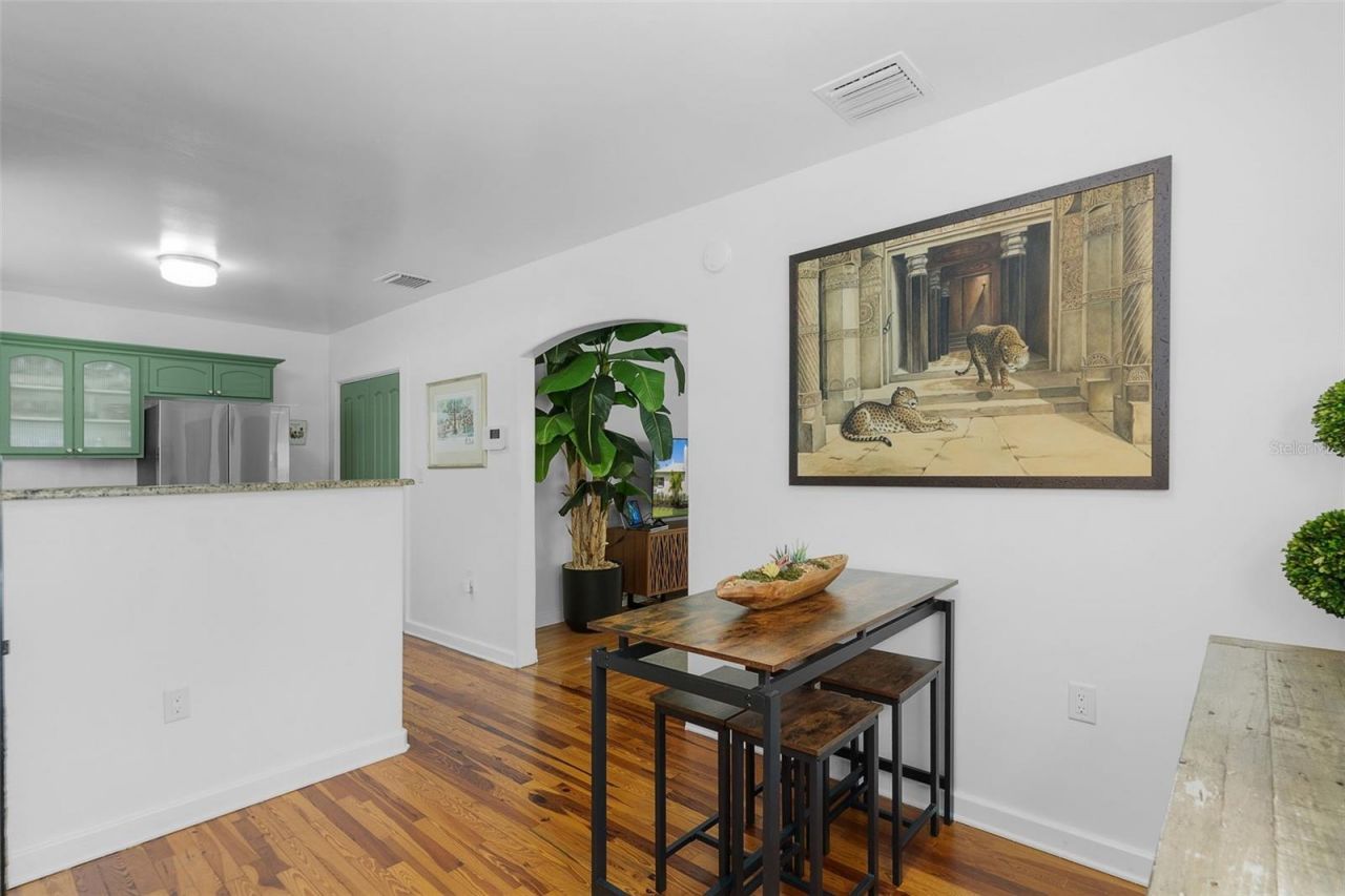 306 N Clayton Street, Mount Dora, FL 32757 Photo