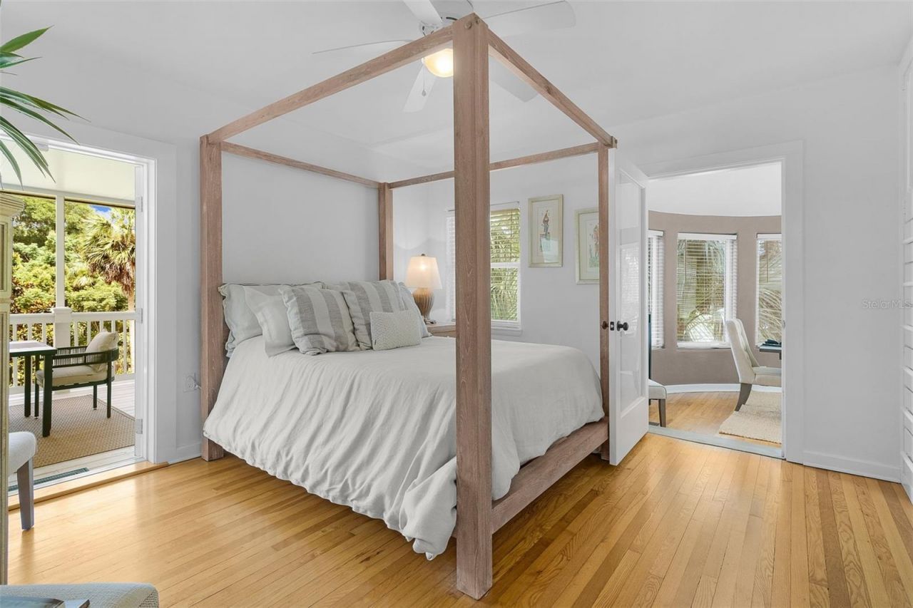 306 N Clayton Street, Mount Dora, FL 32757 Photo