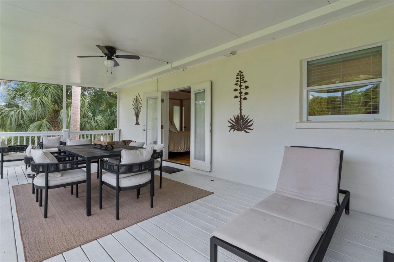 306 N Clayton Street, Mount Dora, FL 32757 Photo