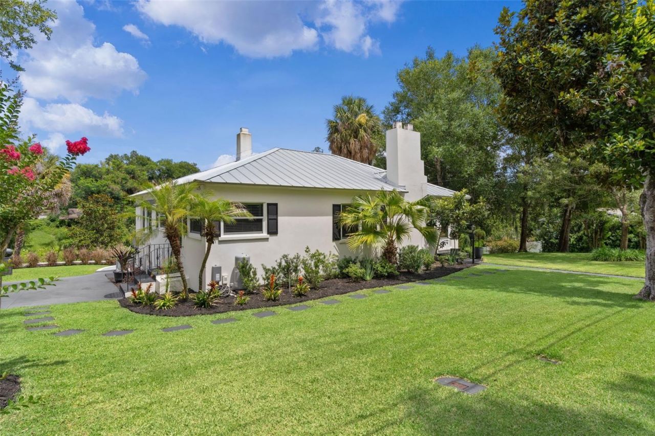 306 N Clayton Street, Mount Dora, FL 32757 Photo