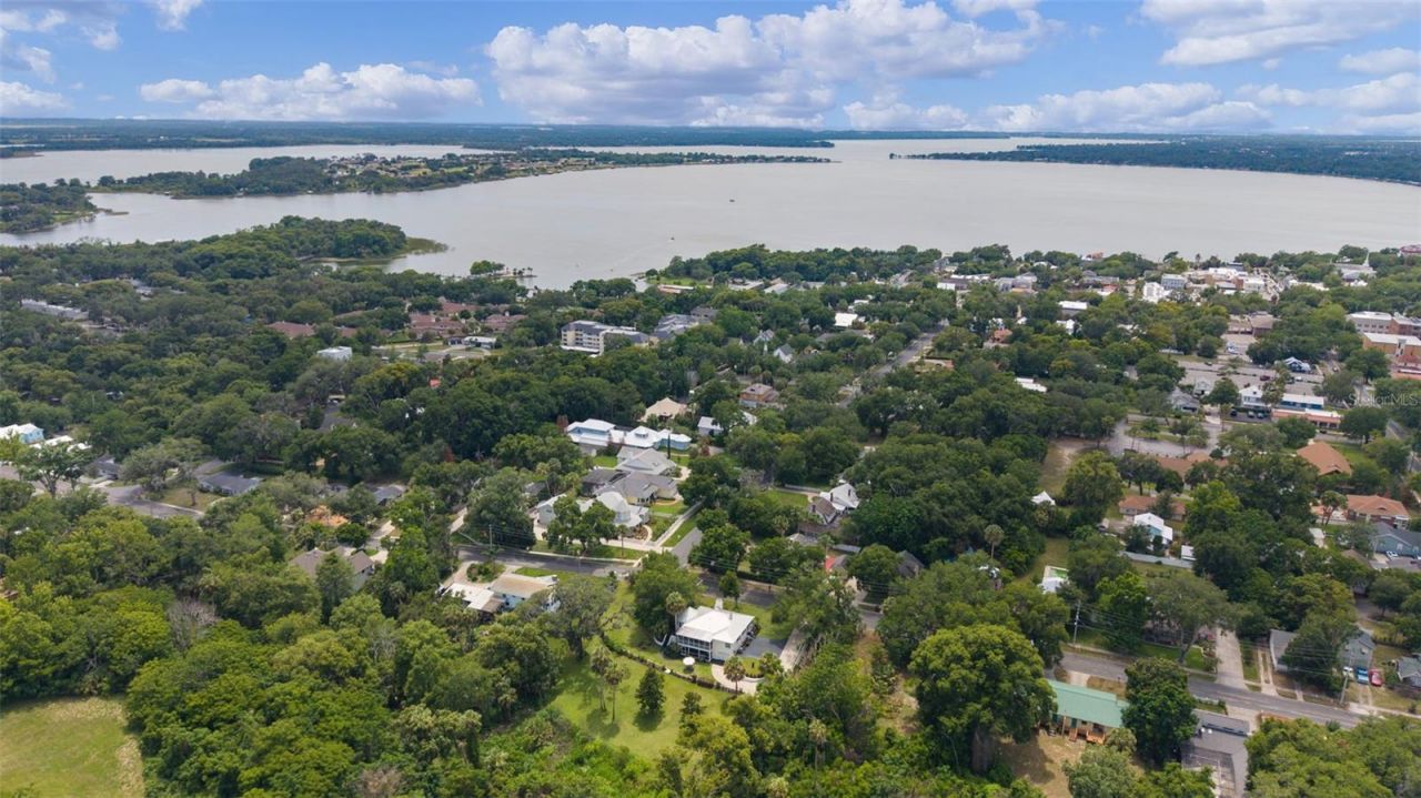 306 N Clayton Street, Mount Dora, FL 32757 Photo