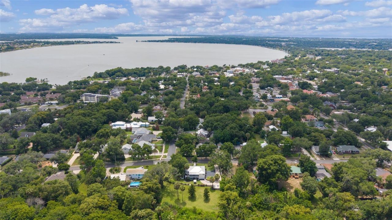 306 N Clayton Street, Mount Dora, FL 32757 Photo