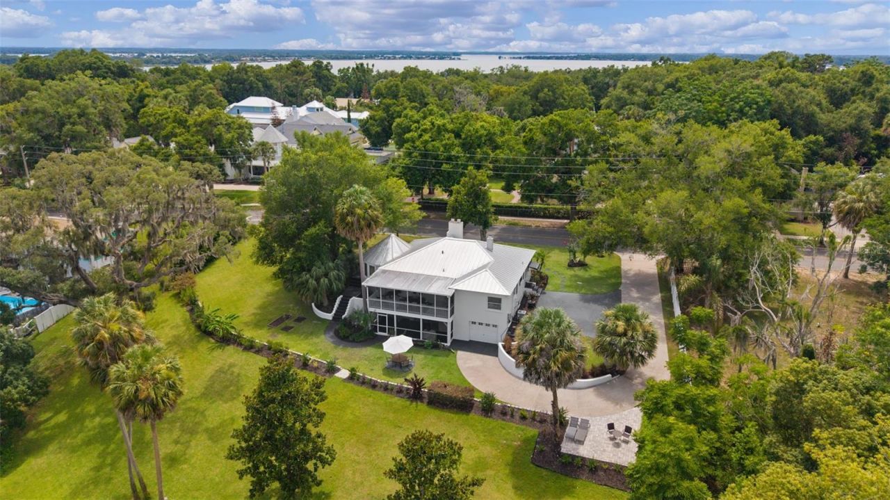 306 N Clayton Street, Mount Dora, FL 32757 Photo
