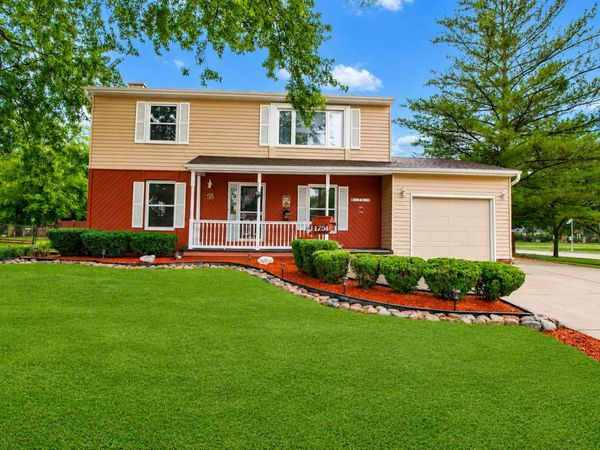 1751 Taft Avenue, Rolling Meadows, IL 60008