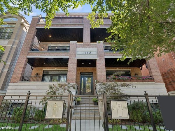 1165 W Eddy Street , Unit 2W, Chicago, IL 60657