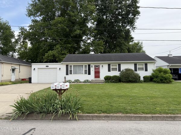239 Pontious Place , Napoleon, OH 43545