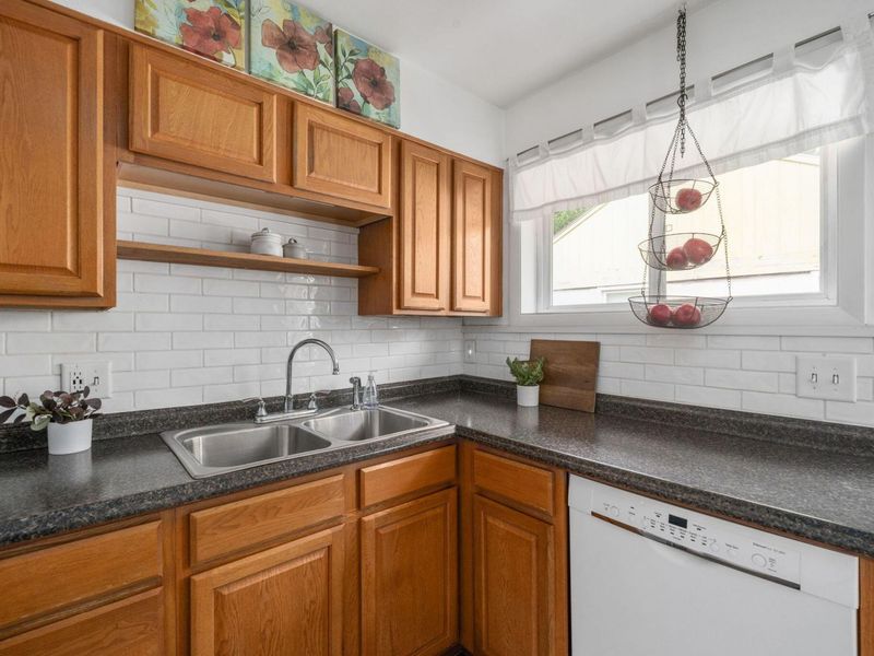 2785 Allegheny Avenue , Columbus, OH 43209 Photo 16