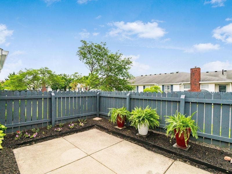 8351 Greyhawk Circle , Columbus, OH 43240 Photo 6