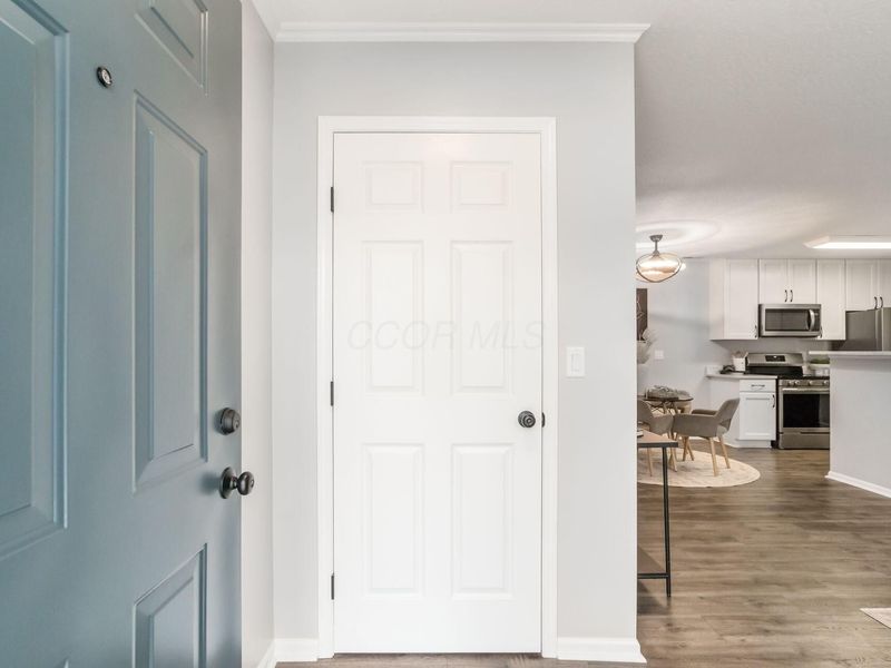 8351 Greyhawk Circle , Columbus, OH 43240 Photo 8