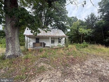 2348 WICKLIFFE ROAD , BROOKNEAL, VA 24528