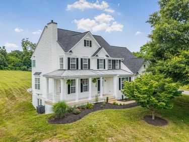 38454 STONE EDEN DRIVE, HAMILTON, VA 20158