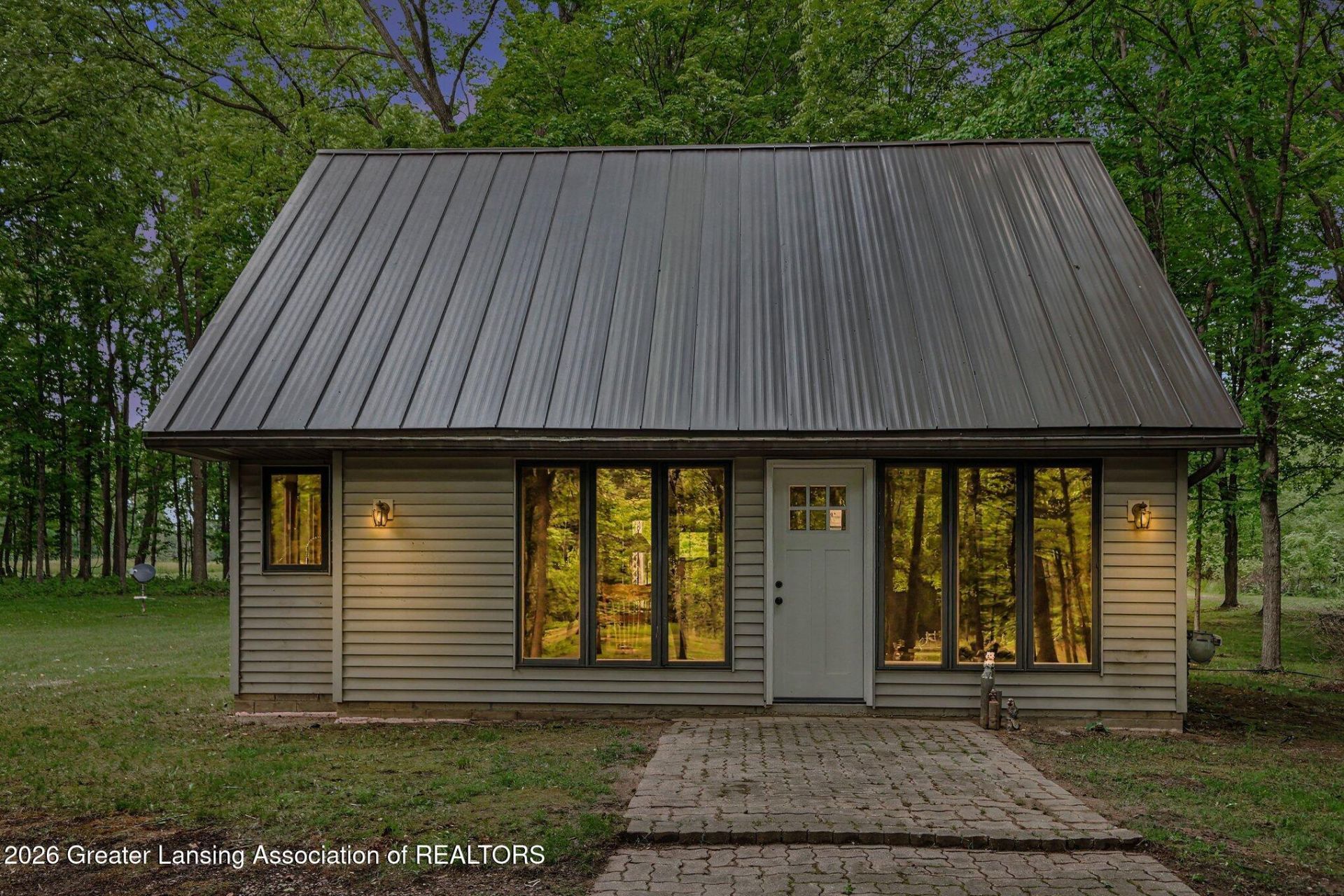 5570 W Stoll Road, Lansing, MI 48906 Main Photo