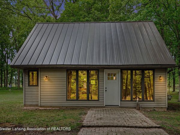 5570 W Stoll Road, Lansing, MI 48906