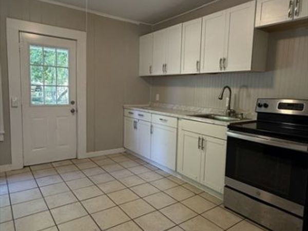 14 C St, Unit 1, Northbridge, MA 01534