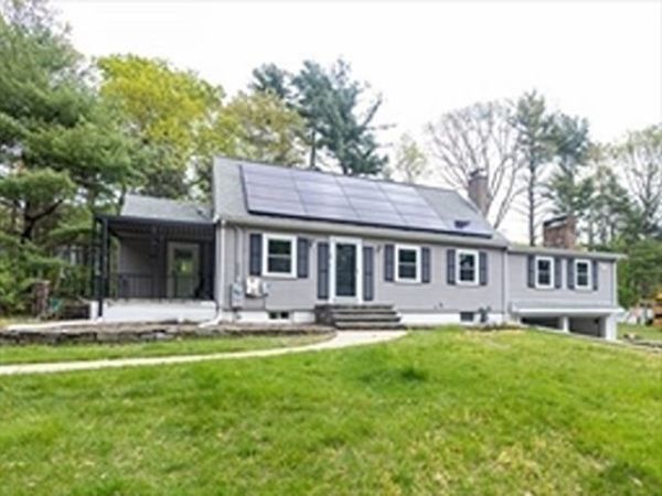 40 Neal St, Walpole, MA 02081