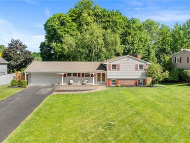 7 Aldwick Rise, Fairport, NY 14450