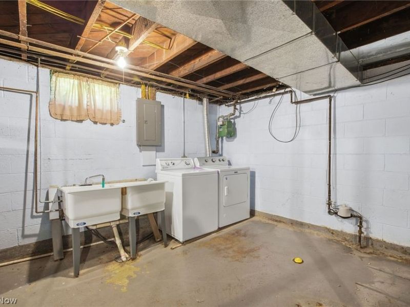 911 Inman Street, Akron, OH 44306 Photo 26
