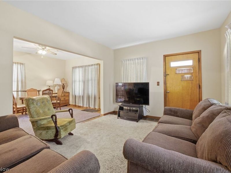 911 Inman Street, Akron, OH 44306 Photo 5