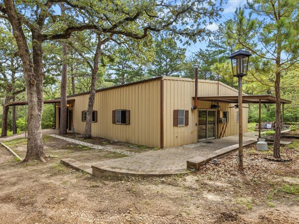 571 Pine Canyon DR , Smithville, TX 78957