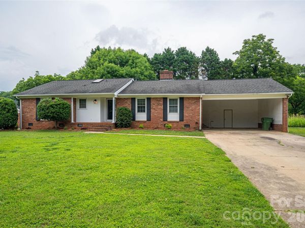 225 Dogwood Drive, Mount Holly, NC 28120