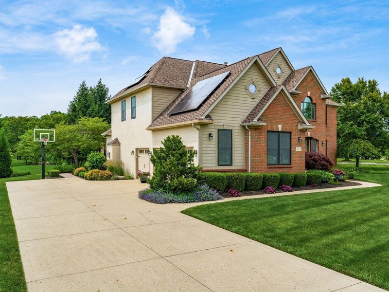 8322 Meadowmoore Place, Pickerington, OH 43147 Photo 2