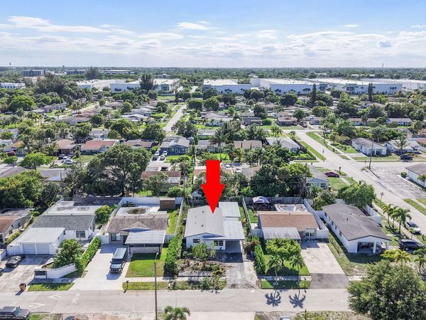 481 NW 2nd Terrace, Deerfield Beach, FL 33441
